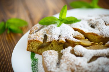 Kek ile armut toz şeker