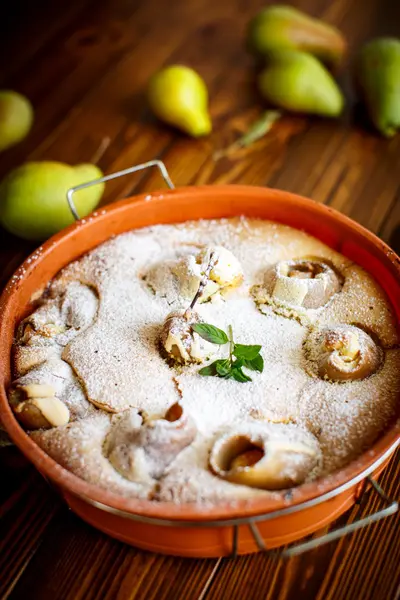 Sweet cake with pears — Stock Photo, Image