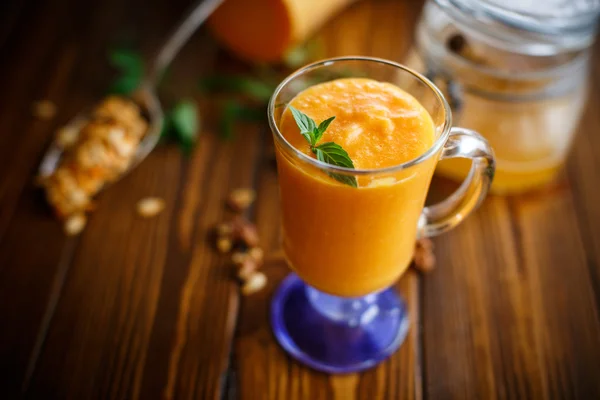 Pumpkin smoothie with nuts and honey — Stock Photo, Image
