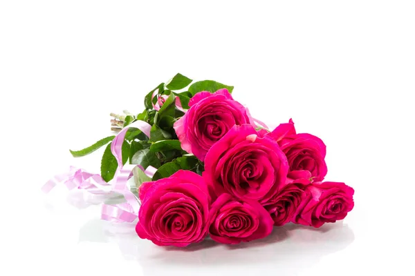 Όμορφο Μπουκέτο Από Κόκκινα Τριαντάφυλλα Που Απομονώνονται Λευκό Φόντο — Φωτογραφία Αρχείου