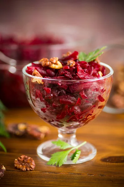 Dietary Salad Boiled Beets Walnuts Wooden Table — Stock Photo, Image