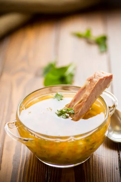 Sopa Guisantes Cocidos Con Costillas Ahumadas Plato Sobre Una Mesa — Foto de Stock