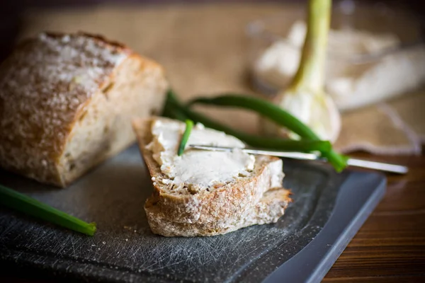 Homemade Buckwheat Bread Garlic Cheese Spread Wooden Table — Stock Photo, Image
