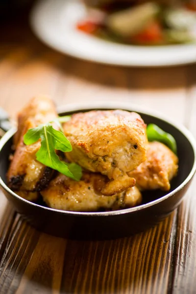 Fried Pieces Chicken Fillet Pan Wooden Table — Stock Photo, Image