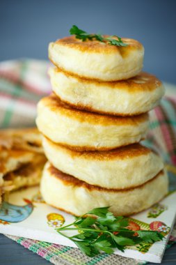 lahana ile kızartılmış pies