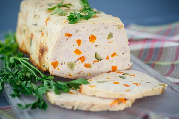 Chicken meatloaf with vegetables — Stock Photo, Image