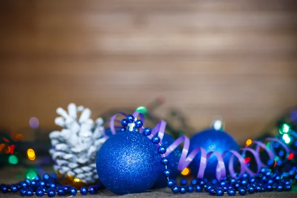 Tarjeta de Navidad con bolas — Foto de Stock