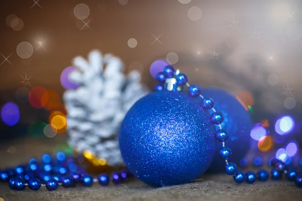 Kerstkaart met ballen — Stockfoto