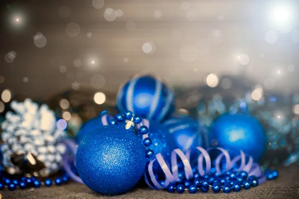 Kerstkaart met ballen — Stockfoto