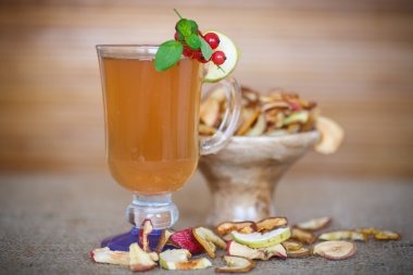 kurutulmuş meyve kompostosu