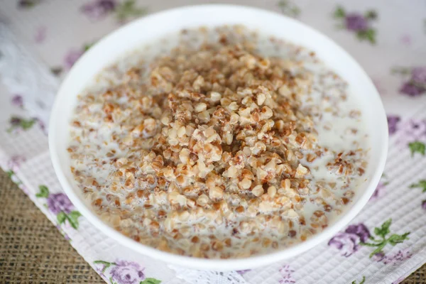 Buckwheat with milk — Stock Photo, Image