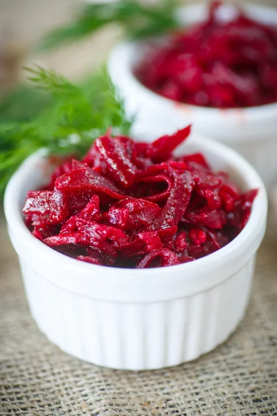 Rote-Bete-Kaviar mit Knoblauch — Stockfoto