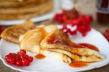 reçel kartopu ile Pancakes