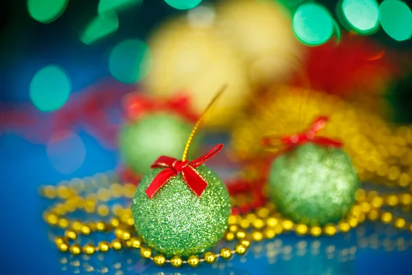 Ornements et boules d'arbre de Noël — Photo