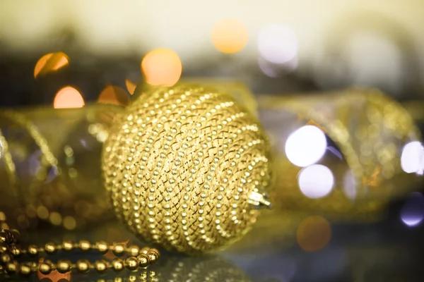 Árbol de Navidad adornos y bolas — Foto de Stock