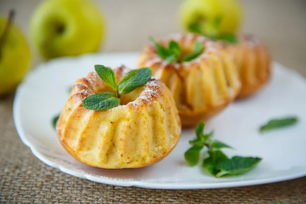 Muffins de maçã doce — Fotografia de Stock