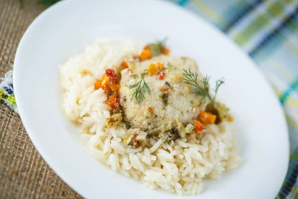 Gotowany ryż z kulki rybne — Zdjęcie stockowe
