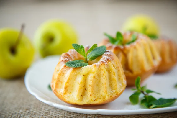 Süße Apfelmuffins — Stockfoto