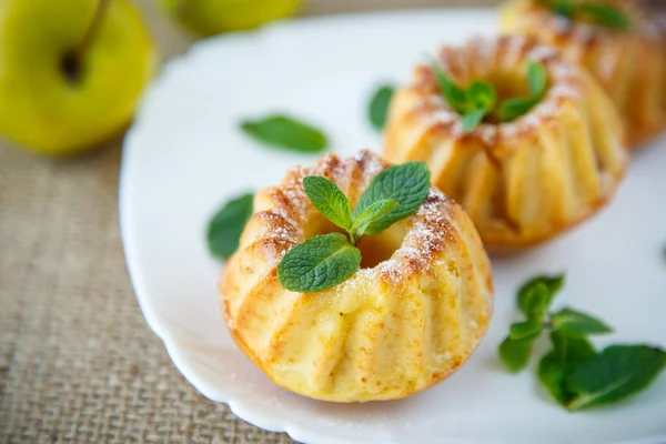 Muffins de maçã doce — Fotografia de Stock