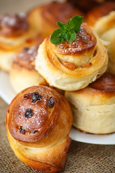 Sweet rolls with raisins — Stock Photo, Image