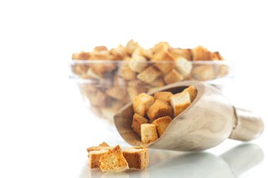 ev yapımı kızarmış ekmek kruton