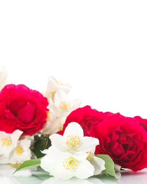 Bouquet van rozen en jasmijn — Stockfoto