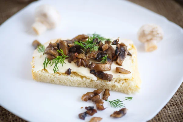 Sandwich with mushrooms — Stock Photo, Image