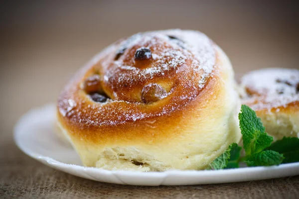 Sweet rolls with raisins — Stock Photo, Image