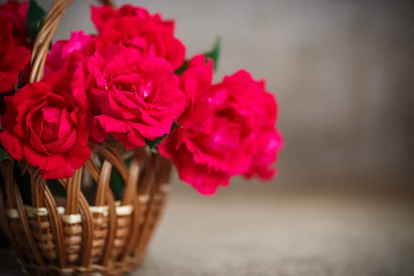 Beau bouquet de roses rouges — Photo