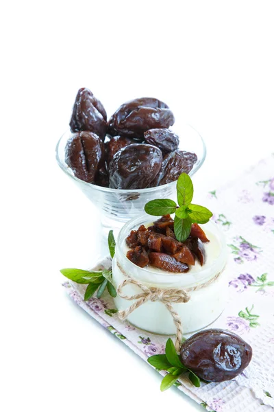 Sweet milk yogurt with prunes — Stock Photo, Image