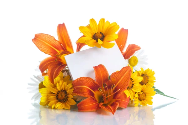 Bouquet of yellow and white daisies — Stock Photo, Image