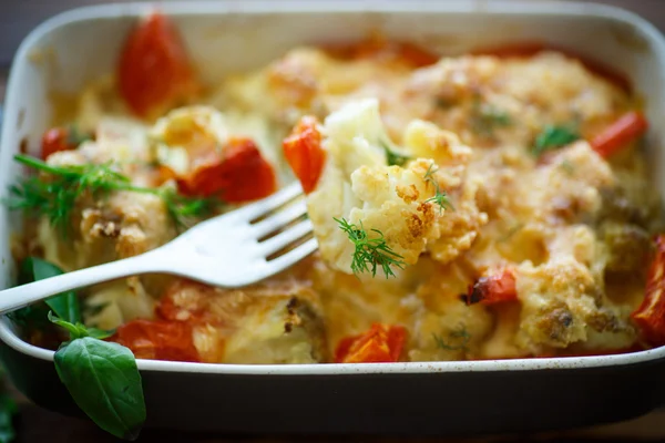 Cauliflower baked with  tomatoes — Stock Photo, Image