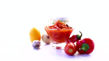 Ev yapımı domates ve dolmalık biber..