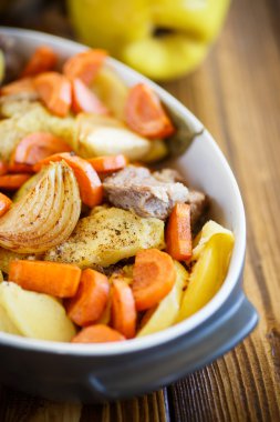 Ayva ile pişmiş et