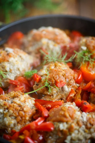 Meatballs in sauce with sweet pepper — Stock Photo, Image