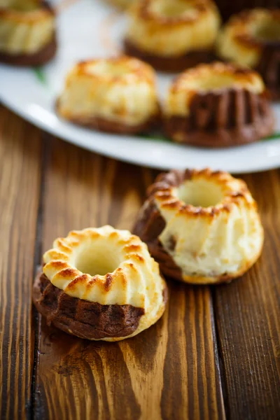 Ostmassa söt choklad muffins — Stockfoto