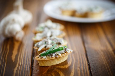 tartlets mantar doldurma ile