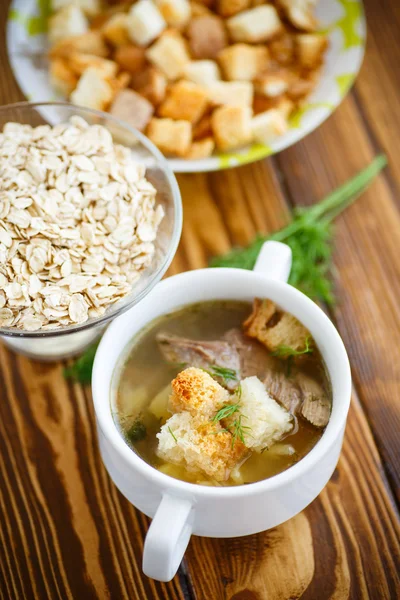 Sopa de avena con croutons —  Fotos de Stock