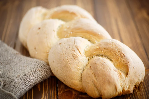 Brot in Form von Zöpfen — Stockfoto