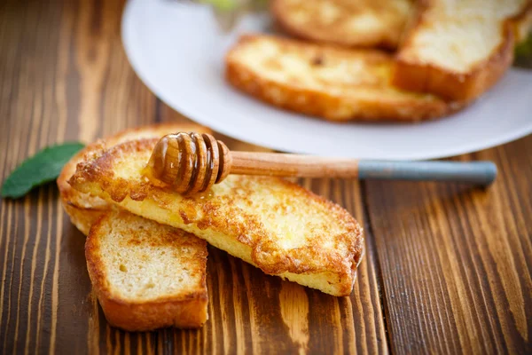 Fritto in toast di pastella con miele — Foto Stock