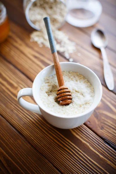 Healthy breakfast, oatmeal — Stock Photo, Image