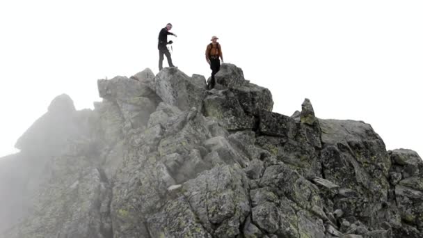 Klettern in der Slowakei — Stockvideo
