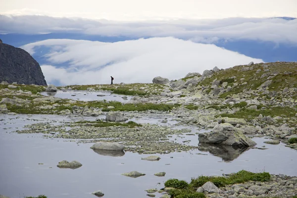 Lago na montanha — Fotografia de Stock