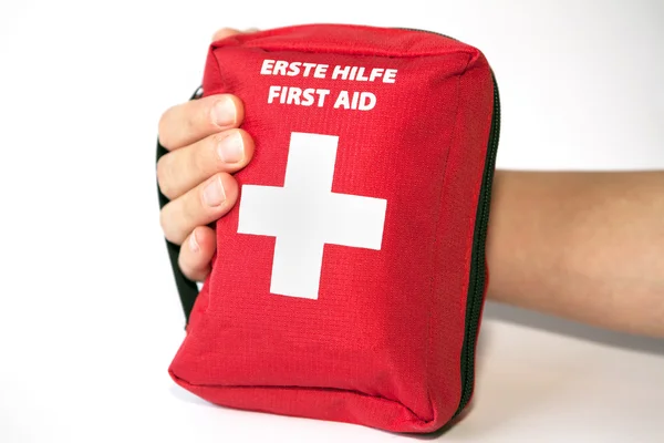 İlk yardım çantası el - İngilizce ve Almanca tittle ile
