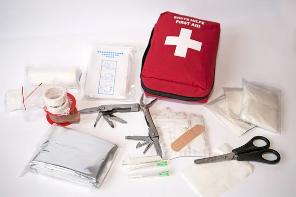 Kit di pronto soccorso aperto — Foto Stock