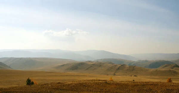 Błękitne Niebo Nad Rozległe Stepy Mongolii — Zdjęcie stockowe