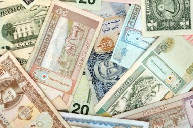 rasgele karışık banknotlar farklı ülkeden oluşan arka plan