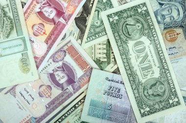 rasgele karışık banknotlar farklı ülkeden oluşan arka plan