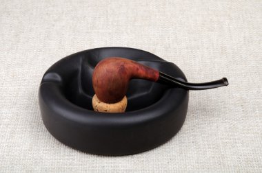 Aksesuarlar için yasaktır. Boru ve ceramicashtray