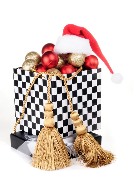 Doos Van Gift Een Domino Stijl Gevuld Met Kerstballen Hoeden — Stockfoto